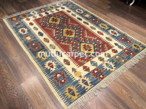 Kök İnce Kilim Karyola