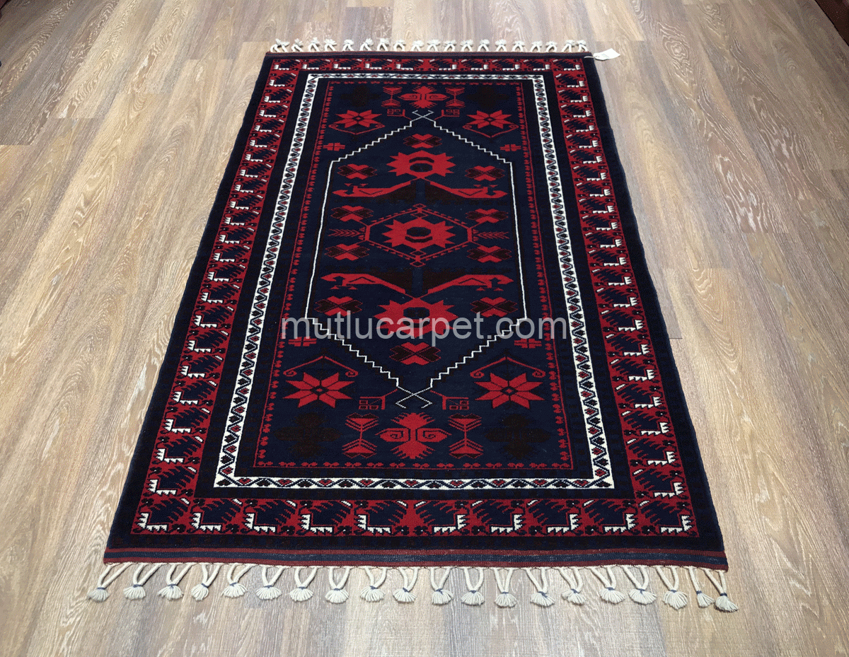 Yağcıbedir Lacivert Halı yağcıbedir desenli halı