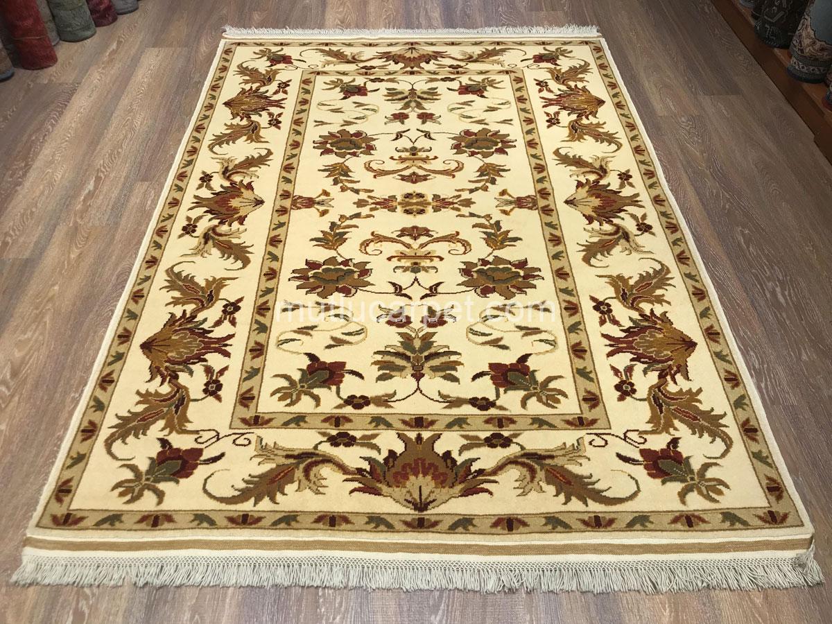 ipekli uşak ipekli uşak